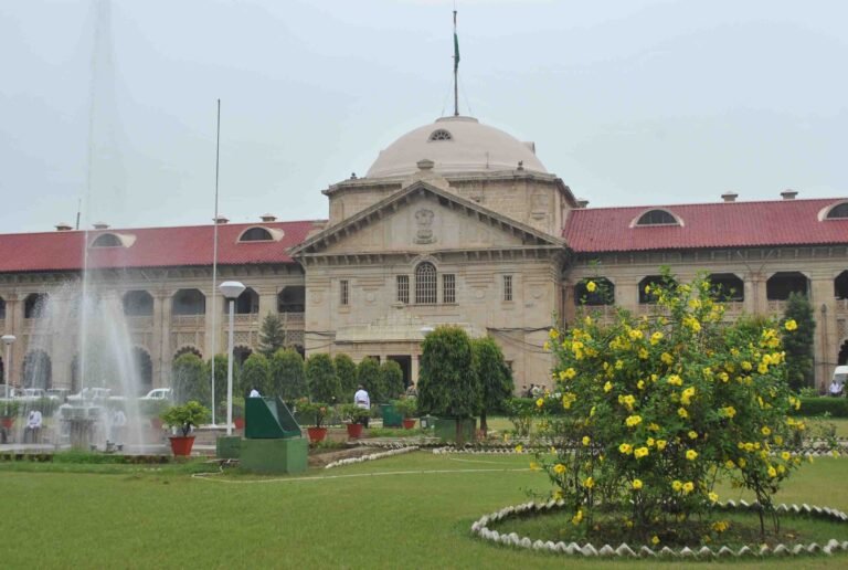 Allahabad High Court Prohibits Unauthorized Photo Identification Fees by Bar Associations