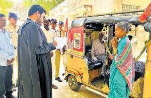 Telangana Magistrate Delivers Justice on the Street for Elderly Couple Unable to Enter Courtroom
